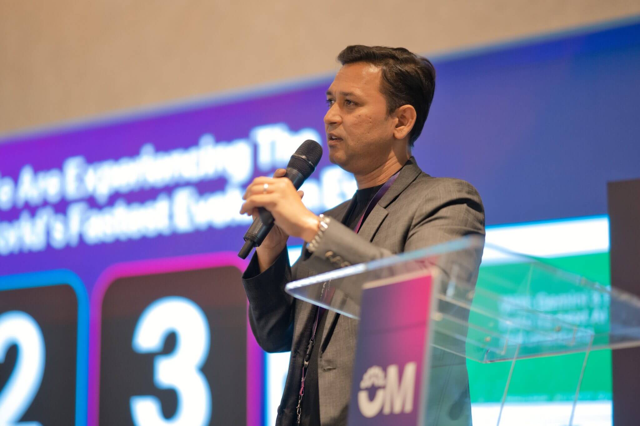 Beyond Signals: Why the Next Era of Growth Belongs to Businesses That Can Sense, Decide and Act Faster 4 OM Forward 14 | Beyond Signals: Why the Next Era of Growth Belongs to Businesses That Can Sense, Decide and Act Faster
